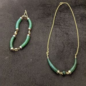 Jadeite Bracelet & Necklace Set.